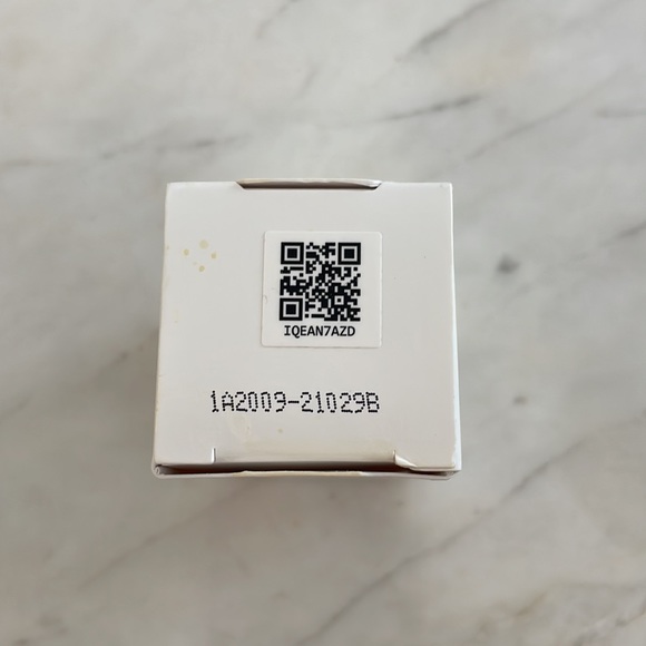 OLAPLEX No. 7 Bonding Oil - Picture 3 of 3